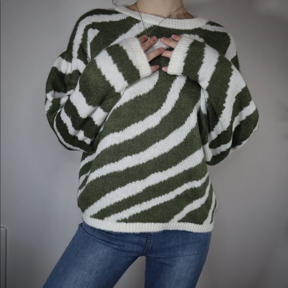 Green Sweater Womens Medium Deadstock 